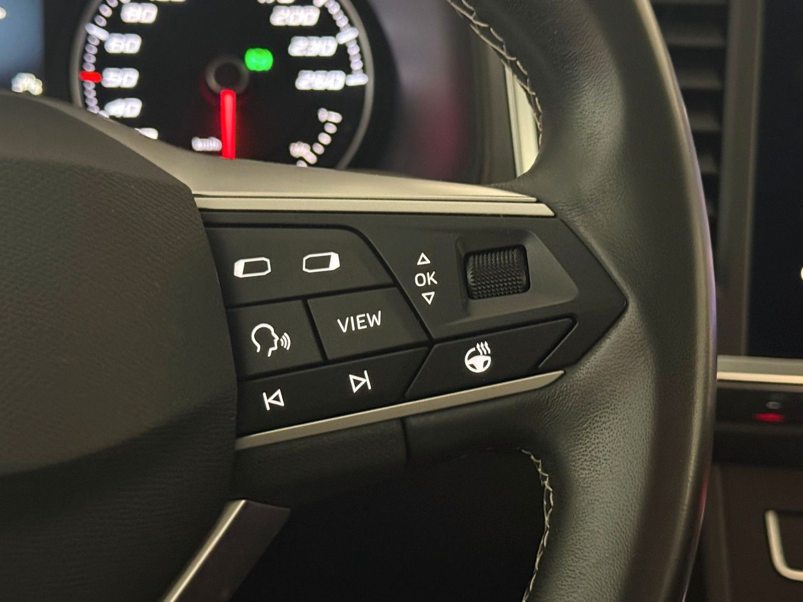 Seat Ateca 1.5 TSI DSG Style*LED*NAVI*SHZ*ACC*AHK*