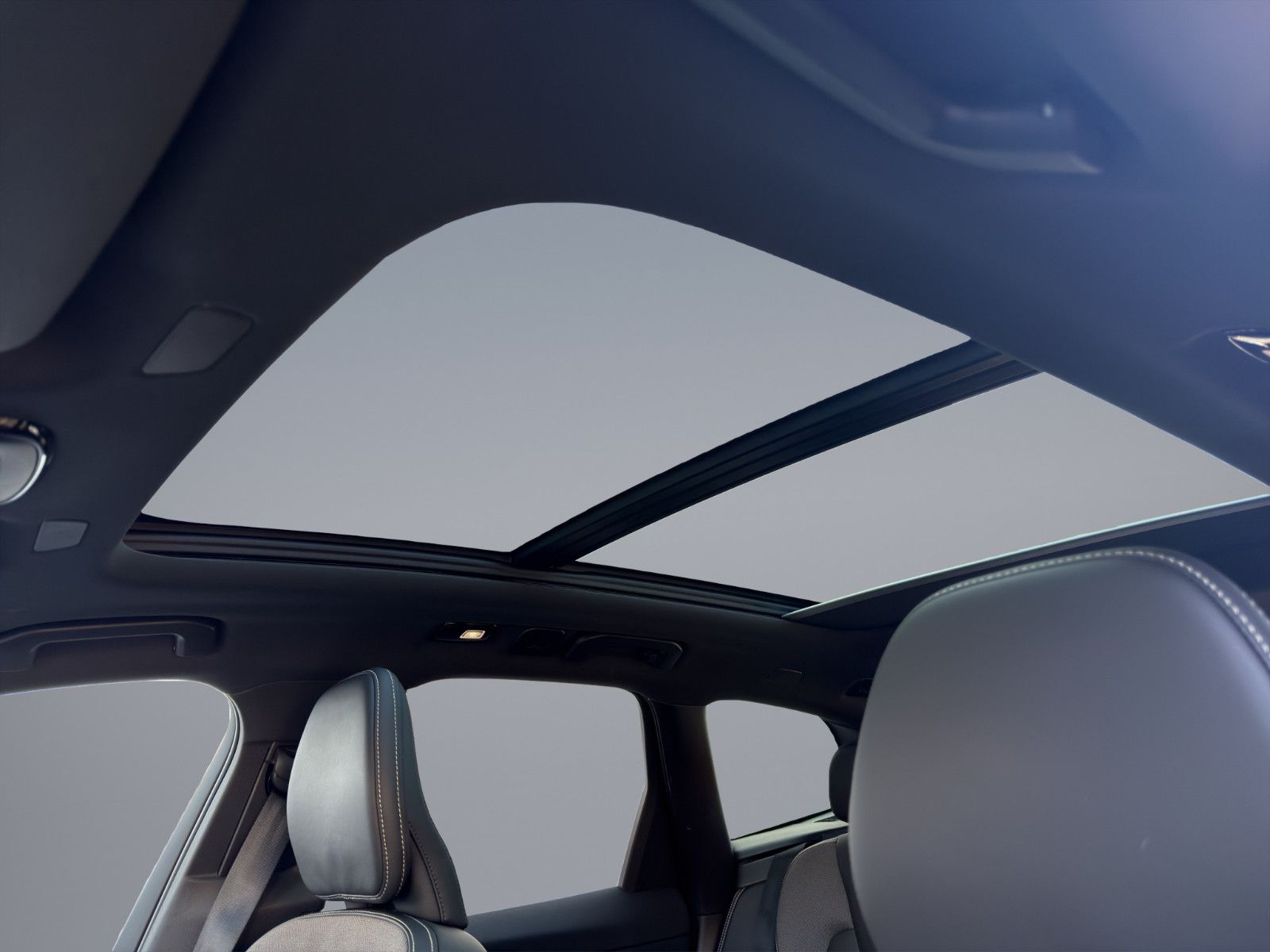 Volvo XC60 T8 R Design Plug-In Hybrid AWD+Headup+Pano