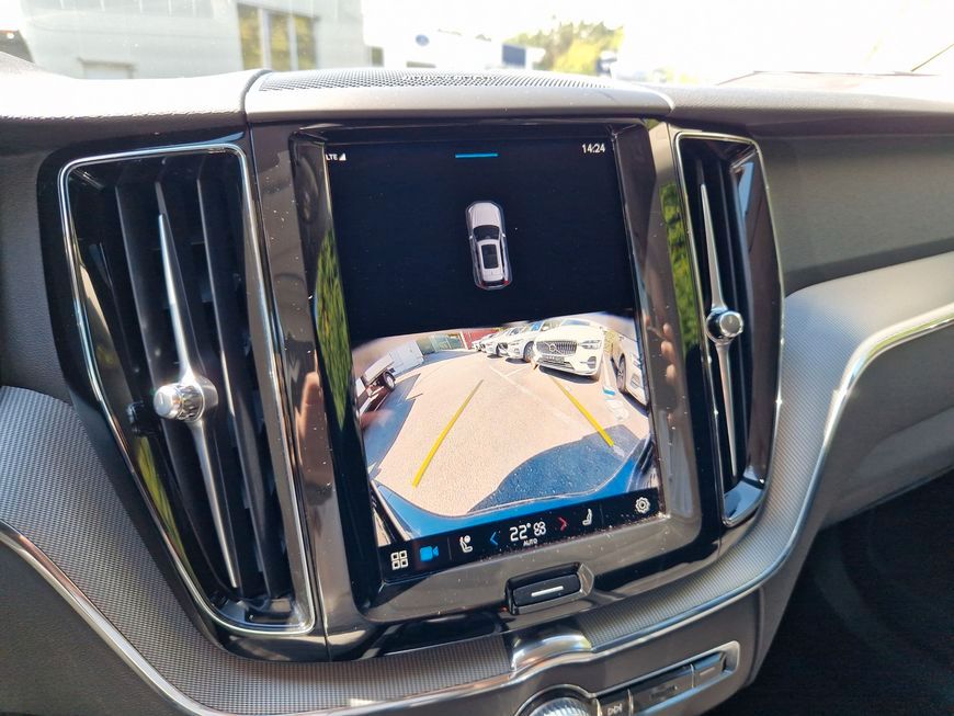 Volvo XC60 B5 B AWD Plus Dark