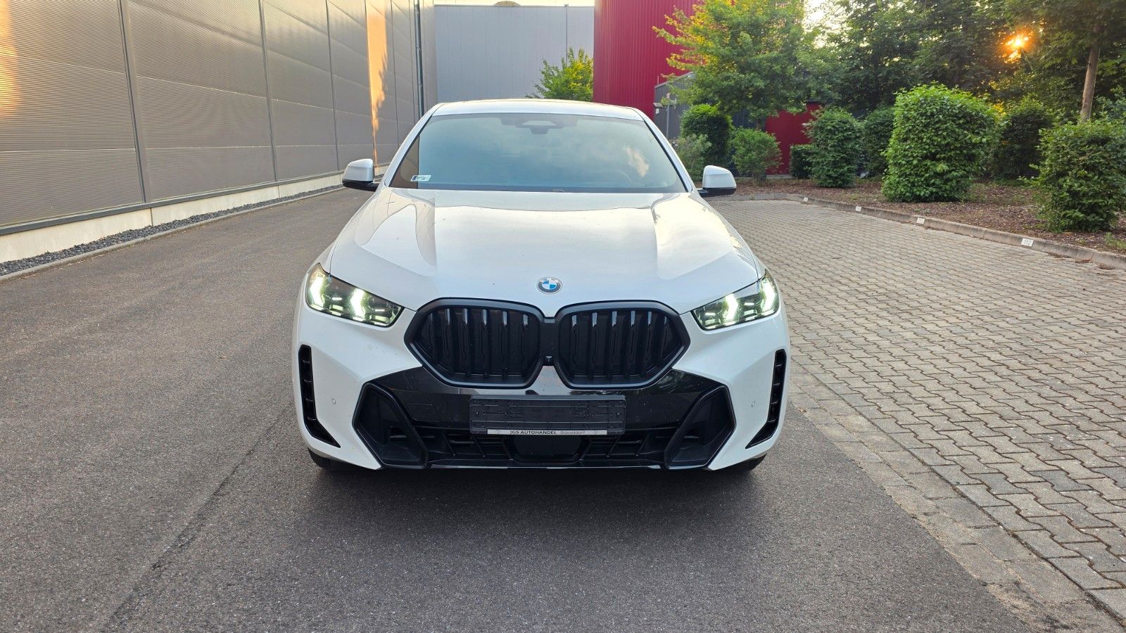 BMW X6 30d M - Samsaru's Car Outlet