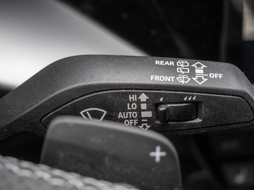 Audi A3 Sportback 40TFSI S line MATRIX NAVI PANORAMA