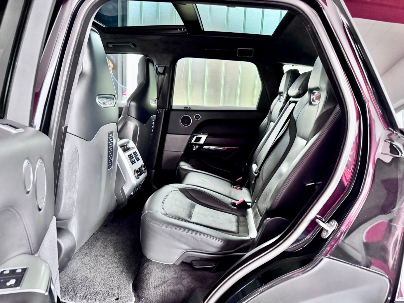Range Rover Sport SVR - Samsaru's Car Outlet