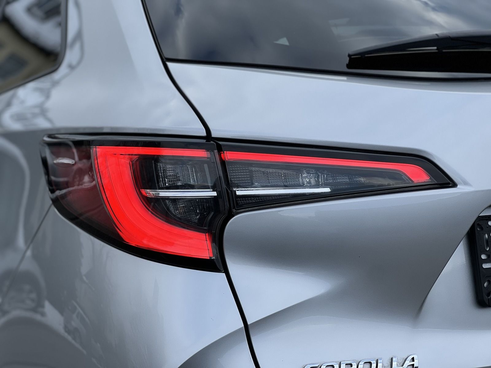 Toyota Corolla Touring Hybrid - Samsaru's Car Outlet