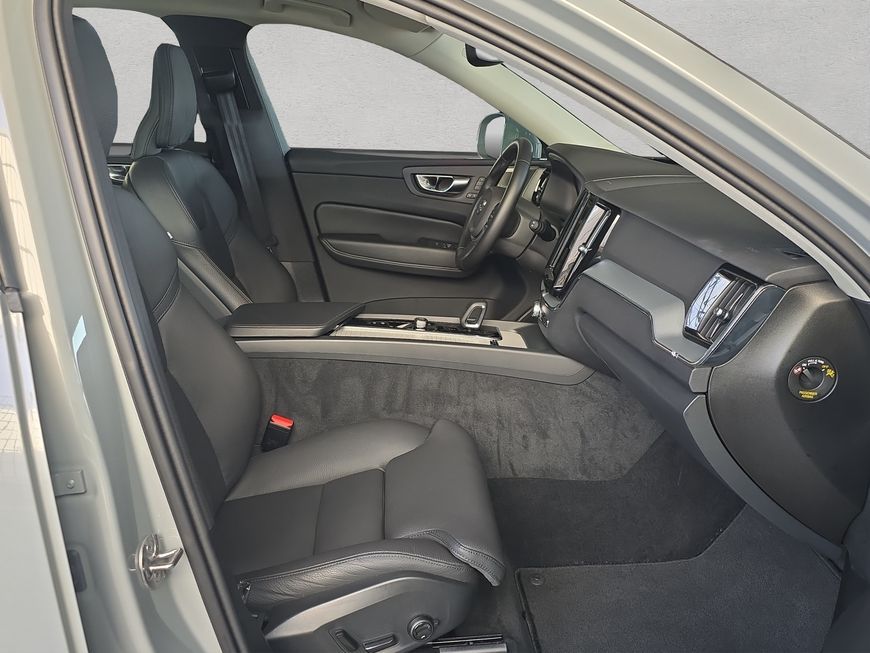 Volvo XC60 B5 B AWD Core