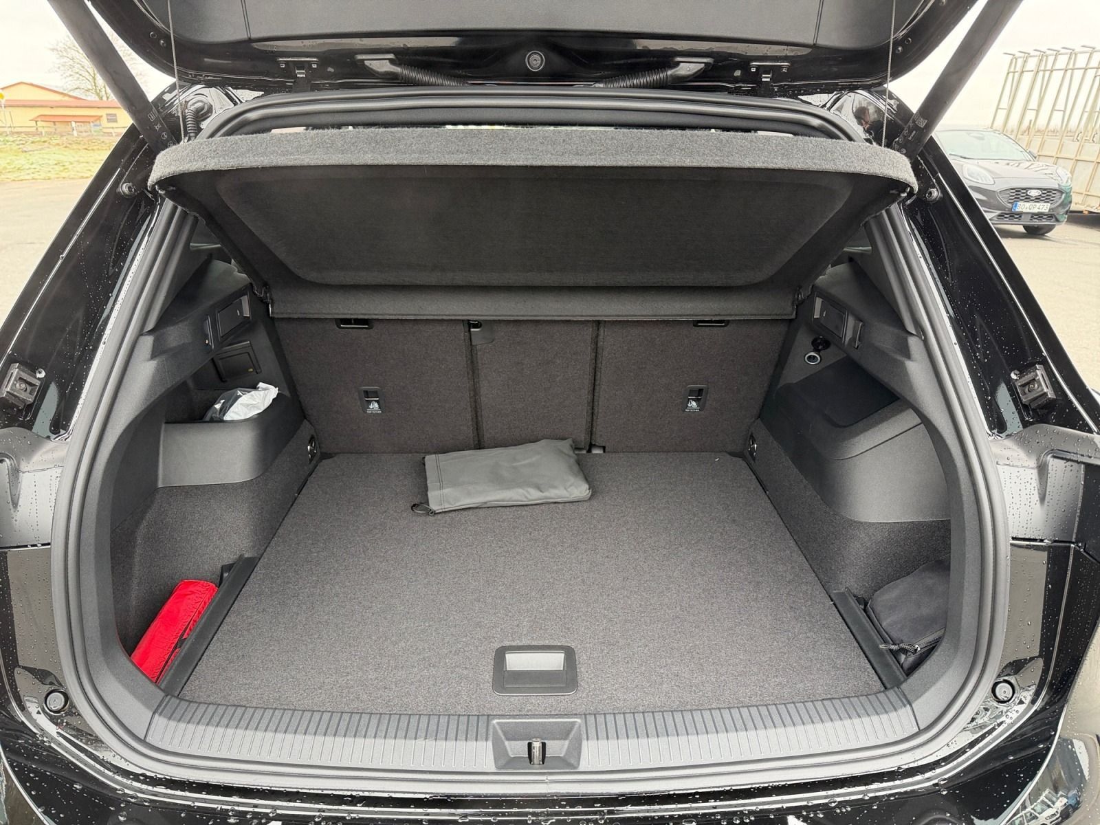 Volkswagen Tiguan*2.0 TDI*R-Line*4Motion*Black-Style*Standh