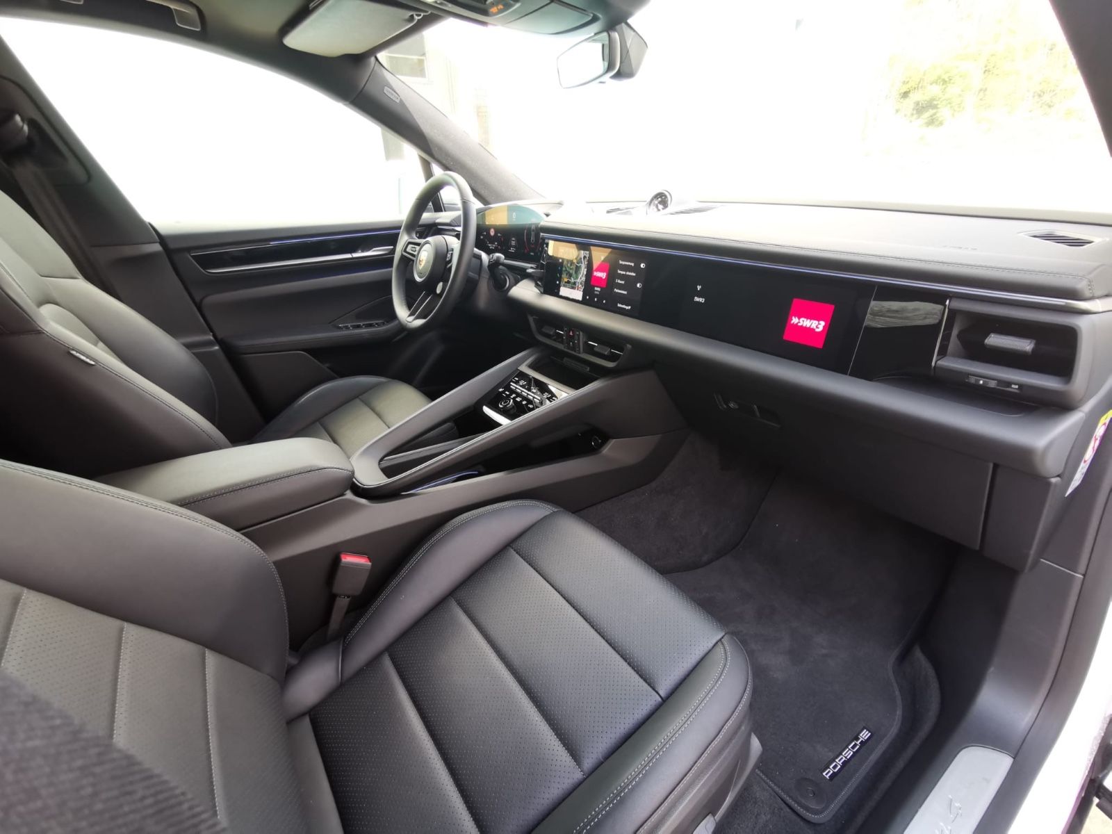 Porsche Macan 4 - Samsaru's Car Outlet