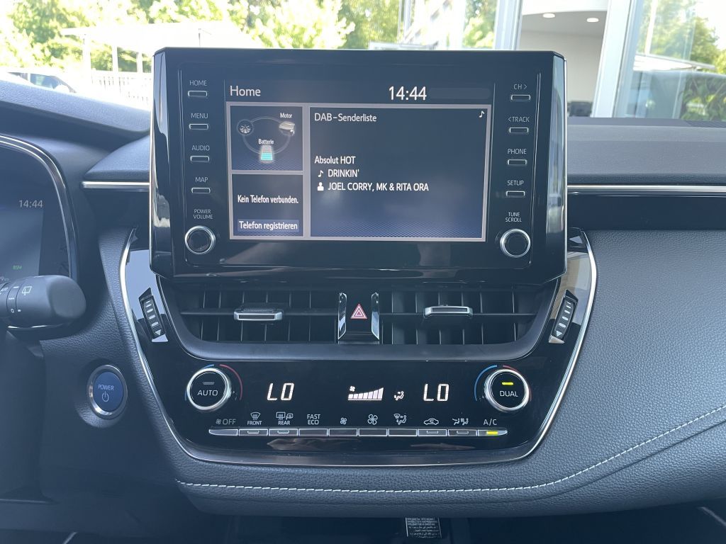 Toyota Corolla 2.0 Hybrid - Samsaru's Car Outlet