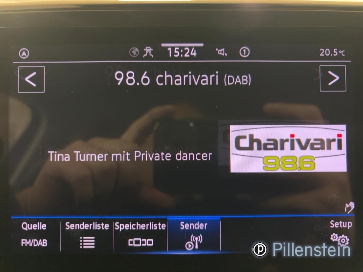 Volkswagen T-Roc LIFE 1.0 TSI - Samsaru's Car Outlet