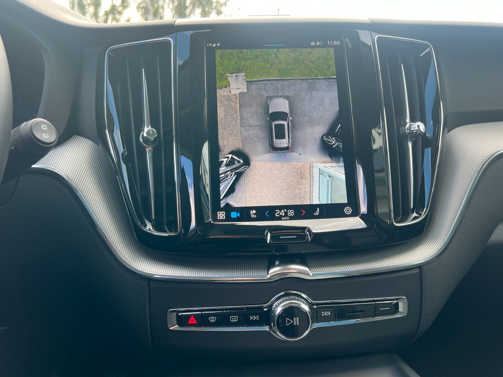 Volvo XC60 T6 Plus Dark AHK|PANO|20"|LEDER|FLED|