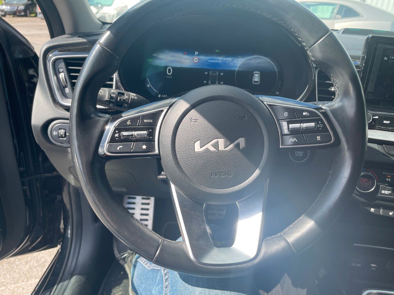 Kia Cee'd SW Platinum Plug-In - Samsaru's Car Outlet
