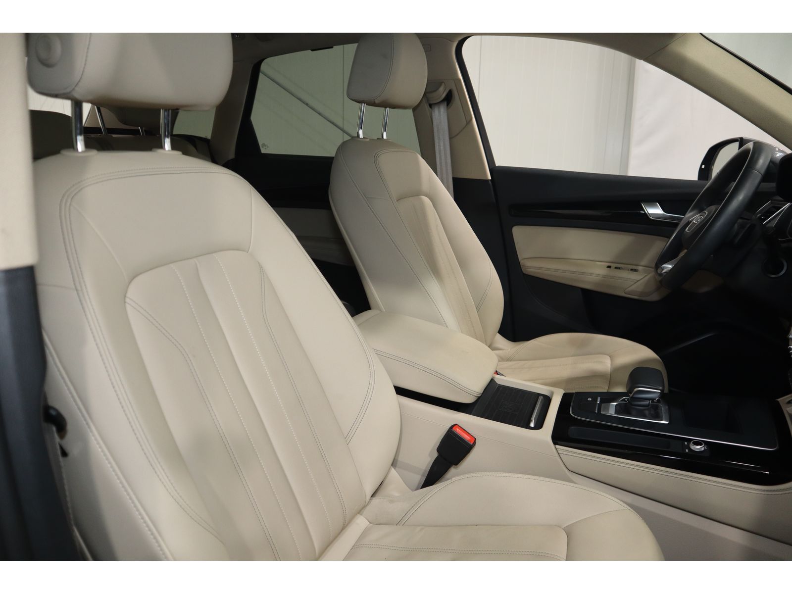 Audi Q5 50 TFSI e quattro S line - Samsaru's Car Outlet