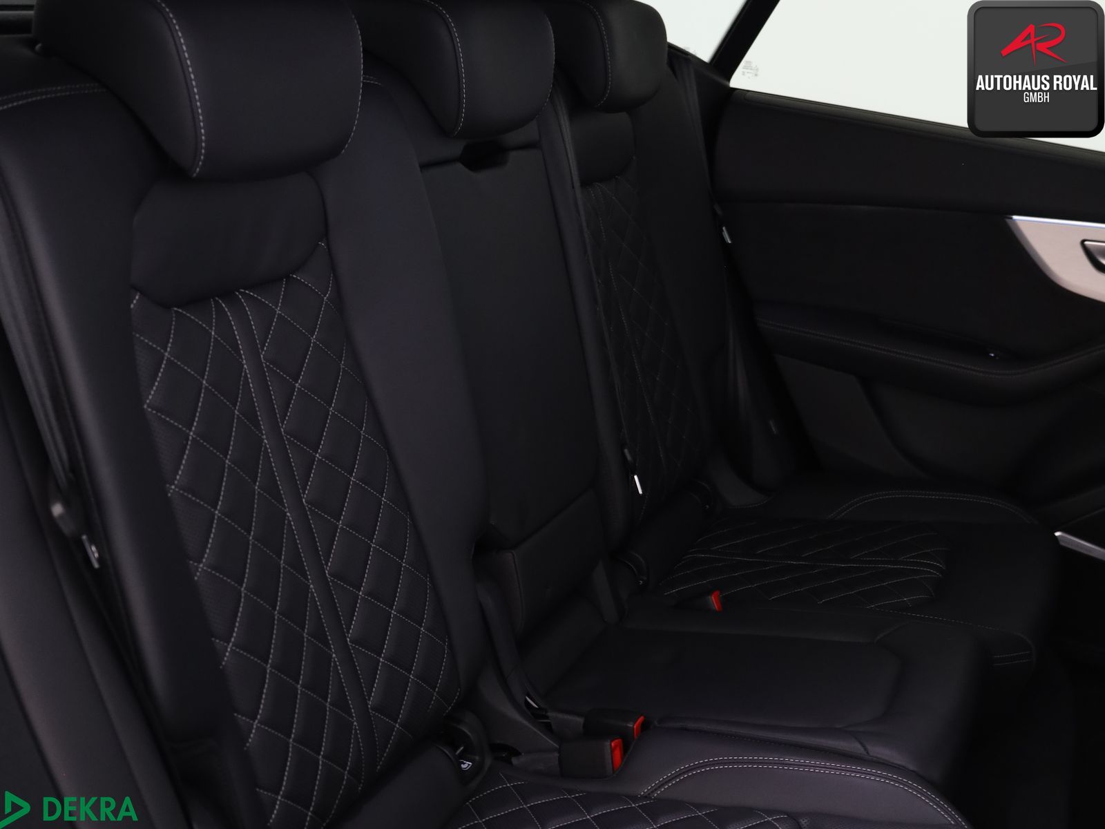 Audi Q8 55 TFSI qu 3x S Line MASSAGE,S-SITZE,B+O,AHK