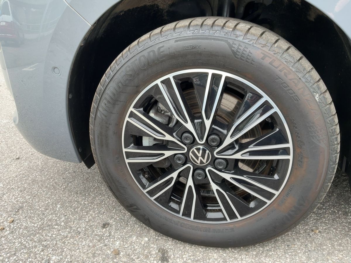 Volkswagen T7 Multivan 2.0 TSI Style - Samsaru's Car Outlet
