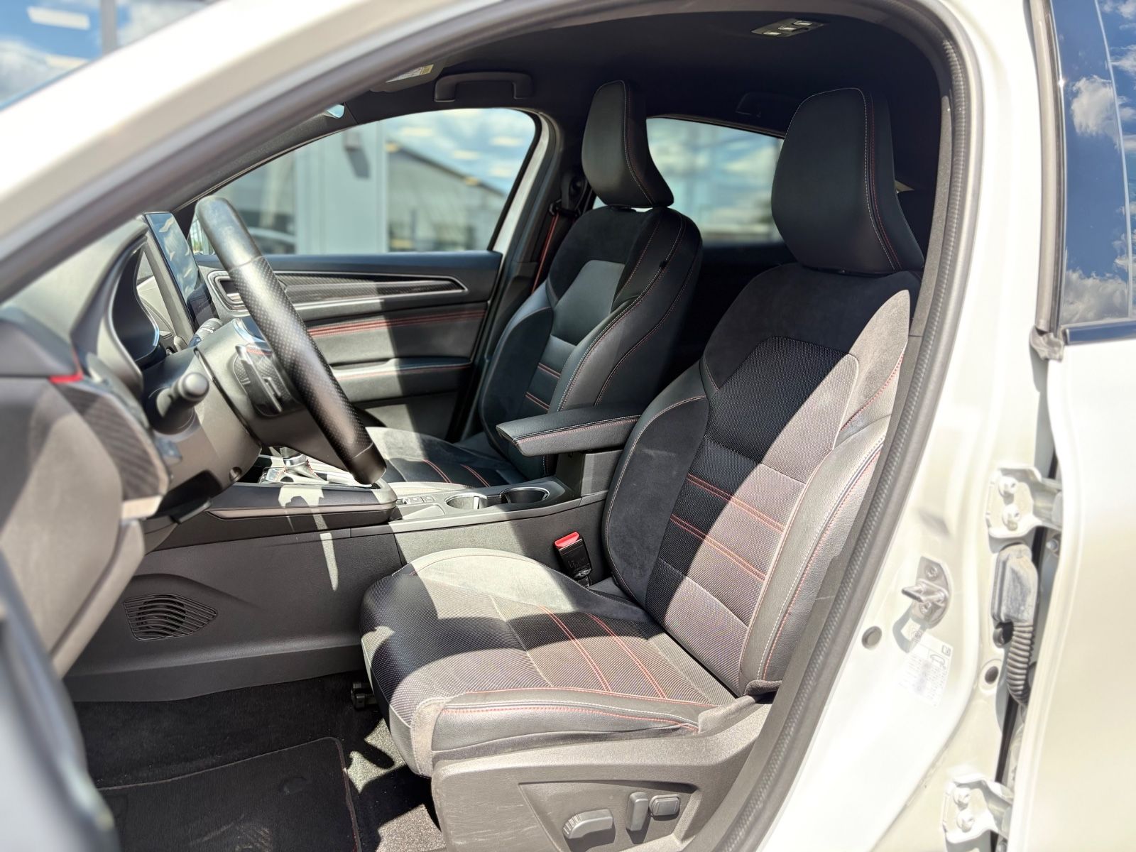 Renault ARKANA RS-LINE - Samsaru's Car Outlet