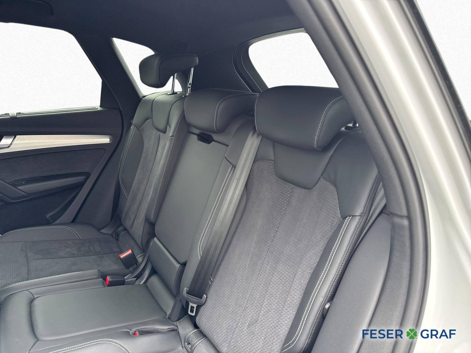 Audi Q5 40 TDI quattro S line - Samsaru's Car Outlet