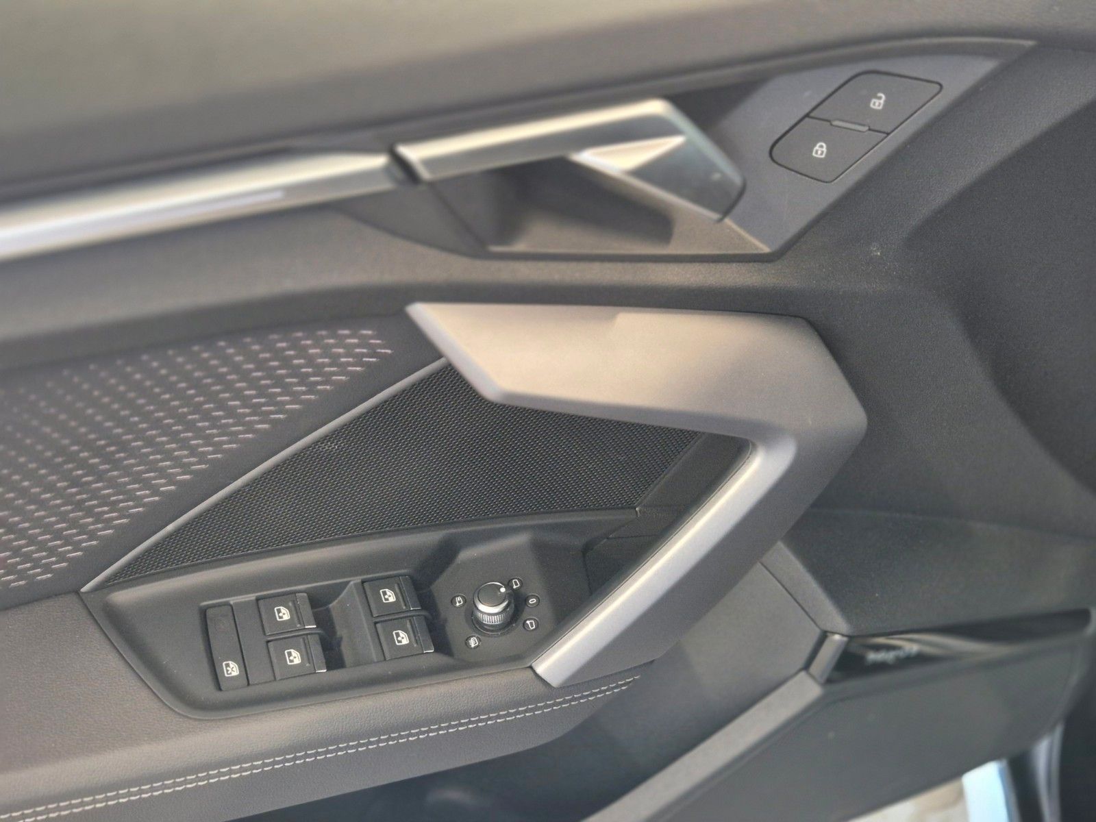 Audi A3 SPORTBACK 35 TDI S-LINE - Samsaru's Car Outlet