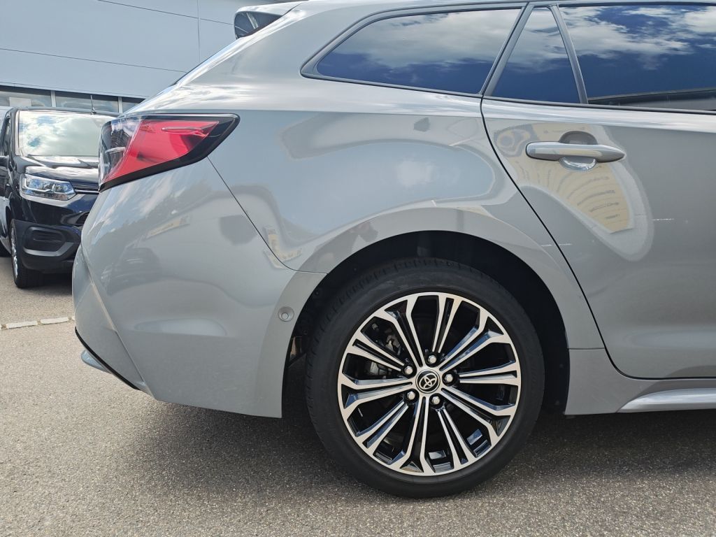 Toyota Corolla 1.8 Hybrid - Samsaru's Car Outlet