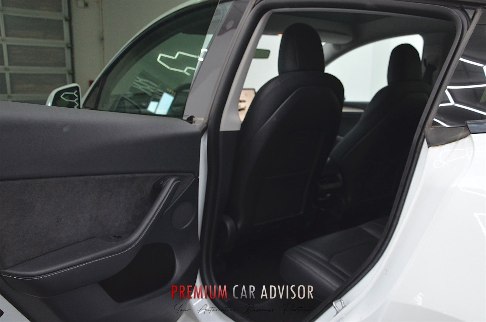 Tesla Model Y Long Range Dual AWD 19" AHK