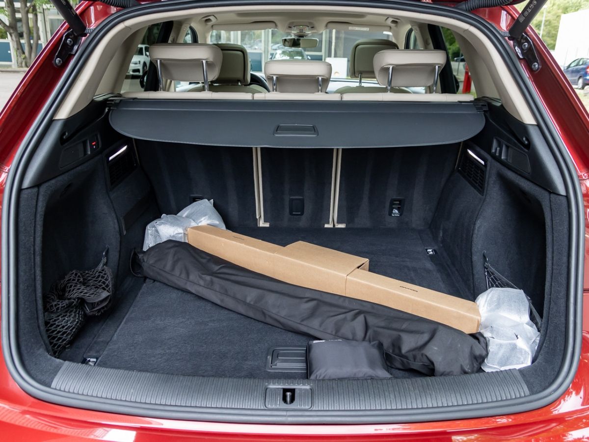 Audi Q5 40 TDI quattro - Samsaru's Car Outlet
