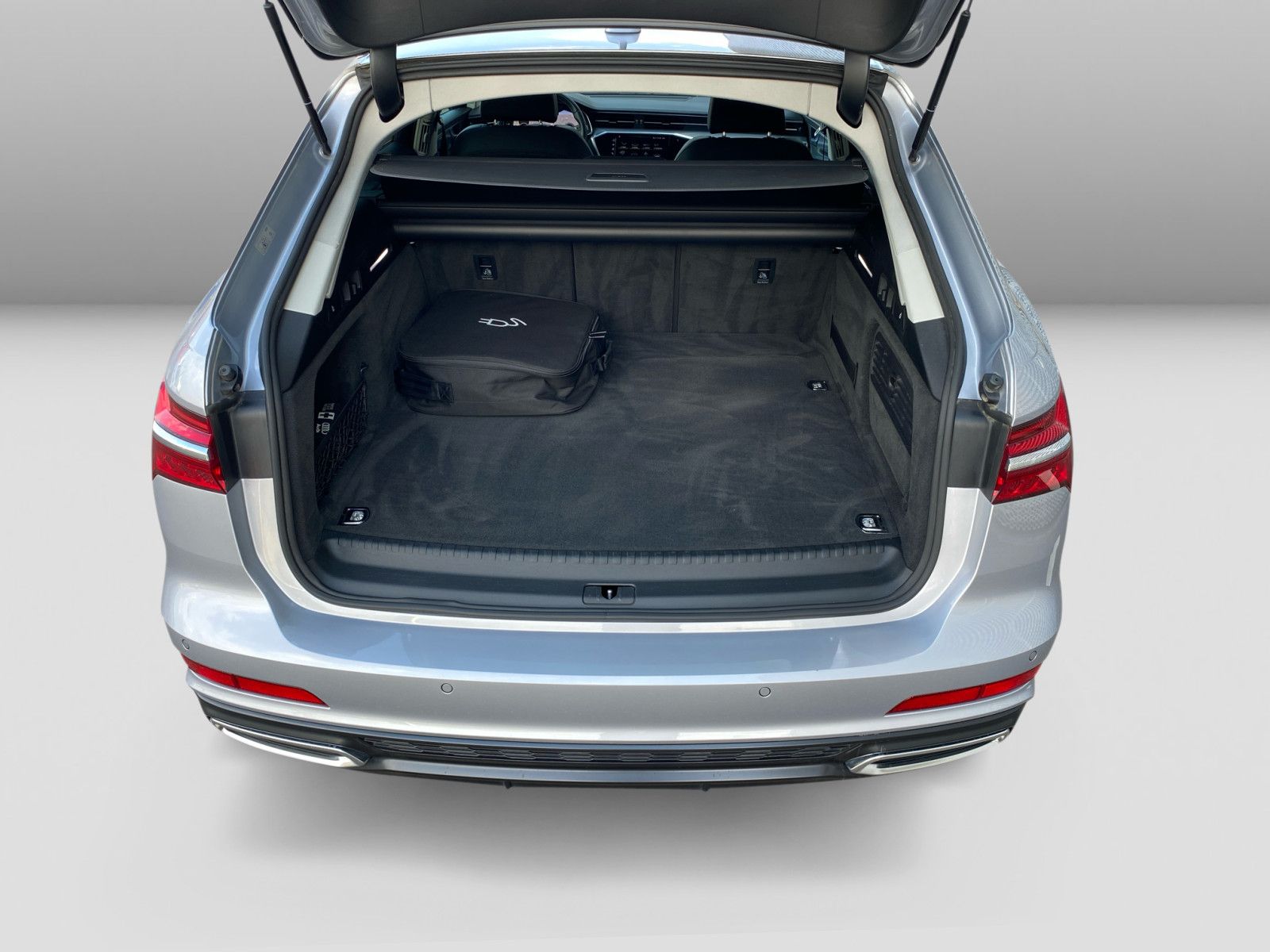 Audi A6 Avant 55 TFSI e quattro S tronic - Samsaru's Car Outlet