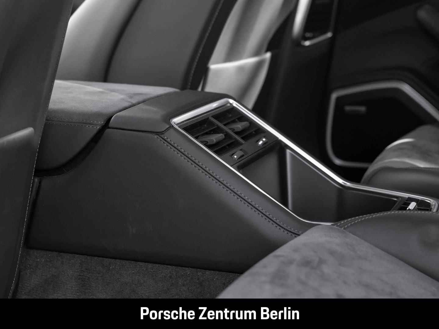 Porsche Panamera GTS BOSE Surround-View Panoramadach LED