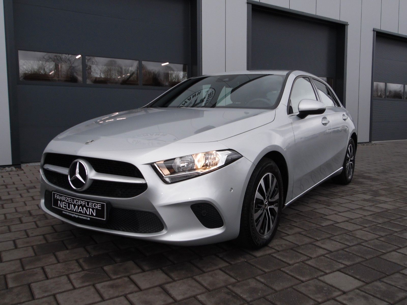 Mercedes-Benz A 200 - Samsaru's Car Outlet