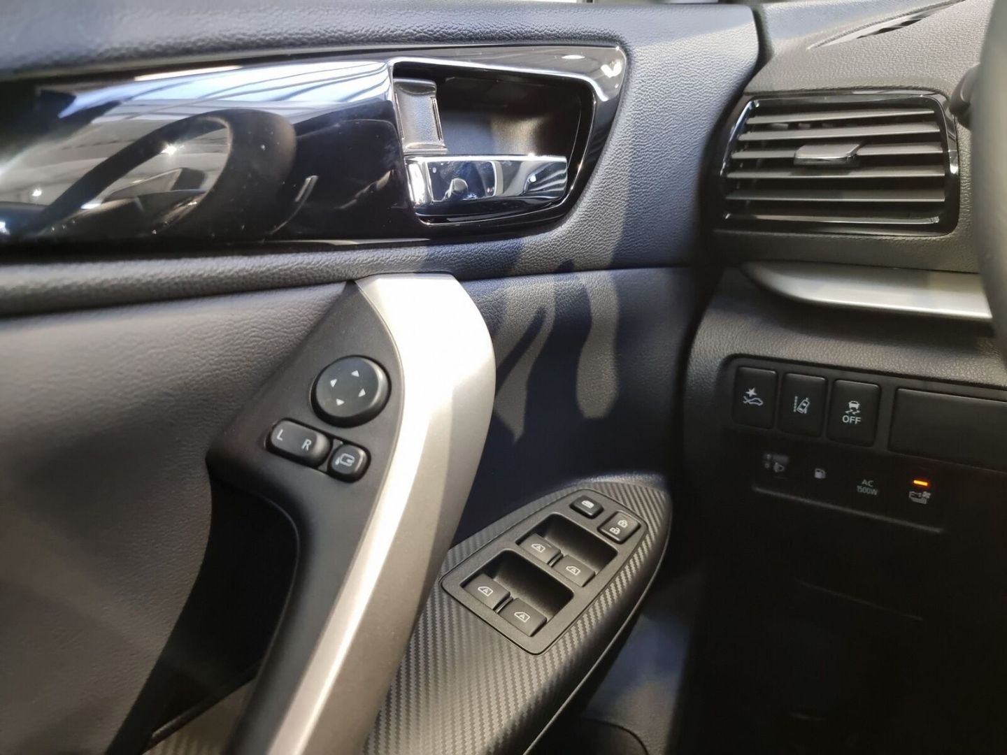 Mitsubishi Eclipse Cross Plug-In Hybrid Select Navi Sitzh.