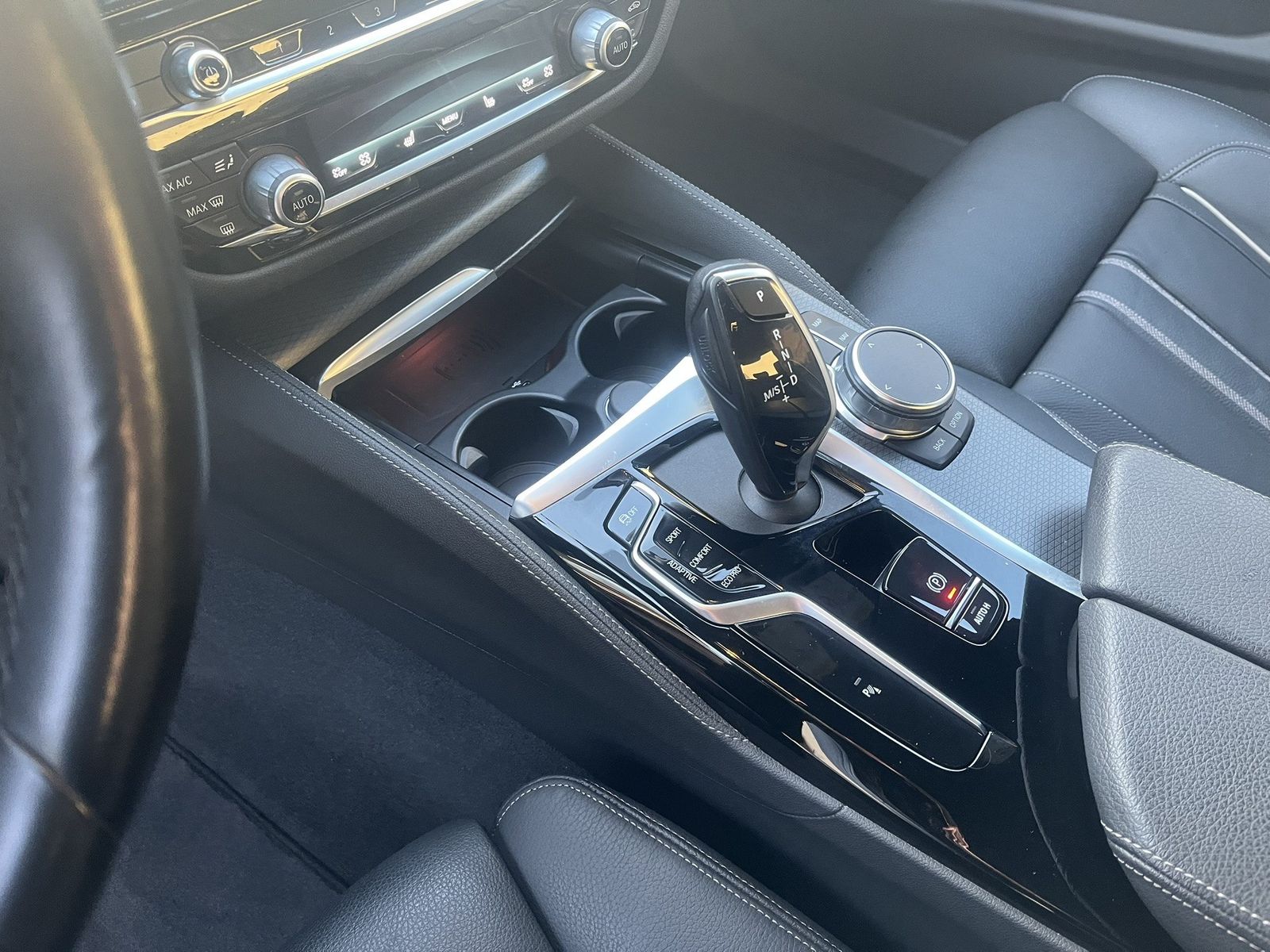 BMW 520d xDrive M SPORT LC PROF LEDER HUD ALARM HIFI
