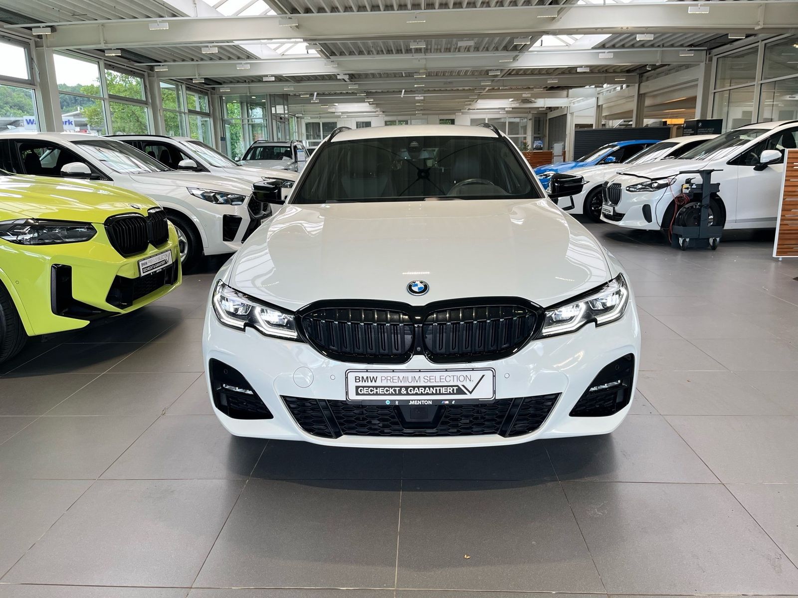 BMW 330e xDrive Touring M Sport AHK/HuD/Laser/HiFi/A