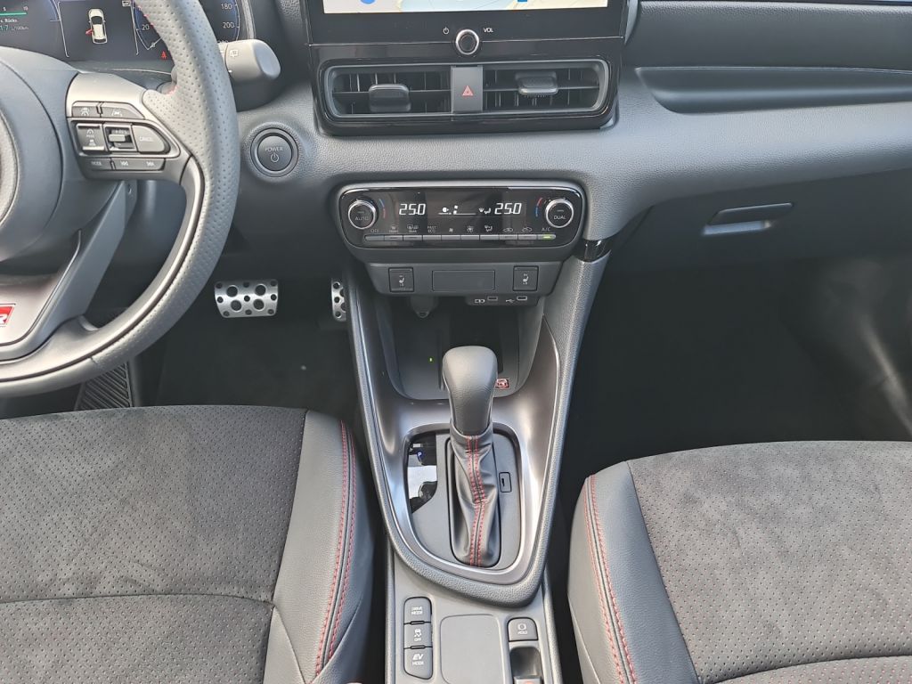 Toyota Yaris Hybrid 130PS 1.5 GR SPORT