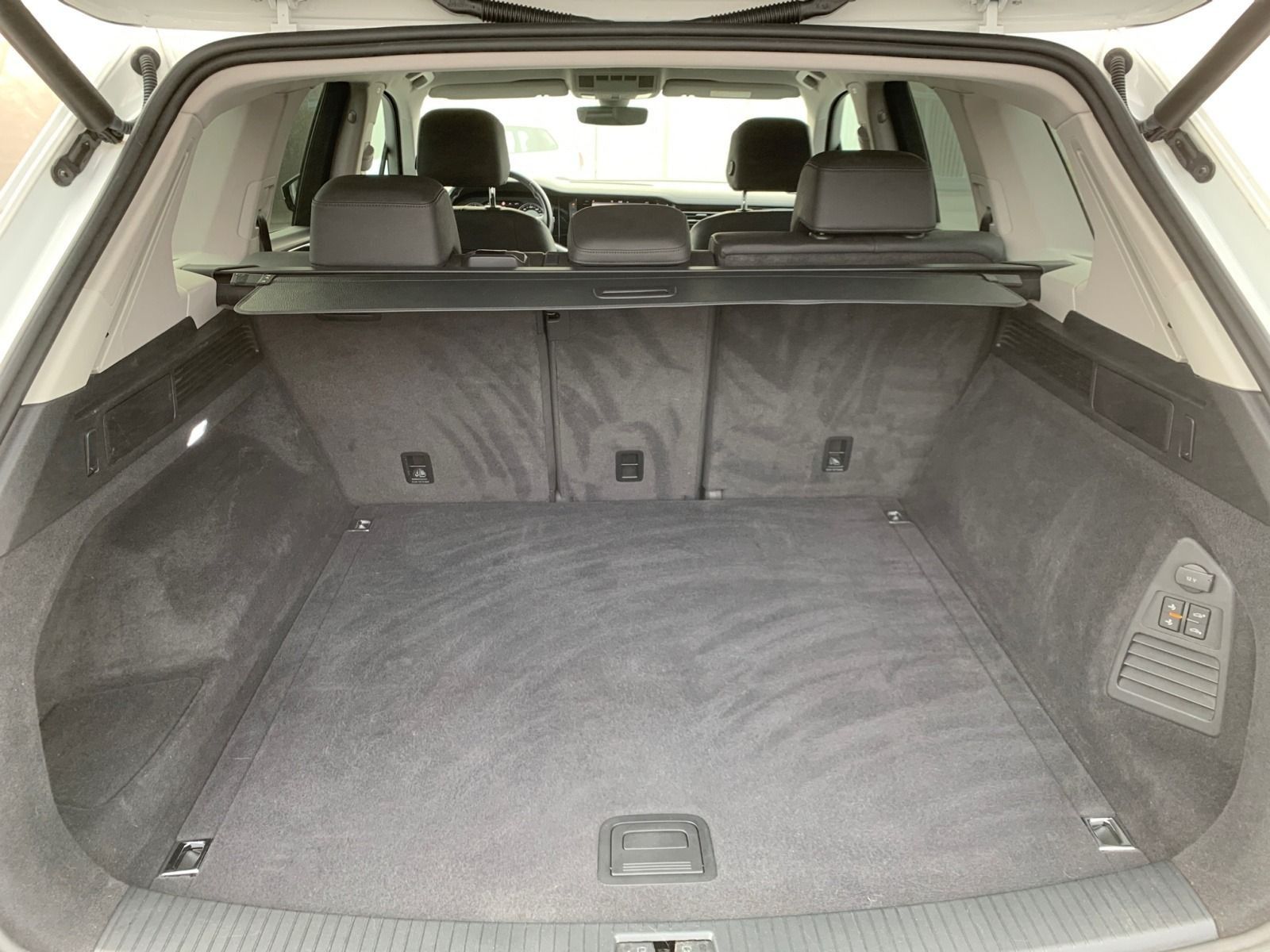 Volkswagen Touareg 3.0 TDI 4Motion - Samsaru's Car Outlet