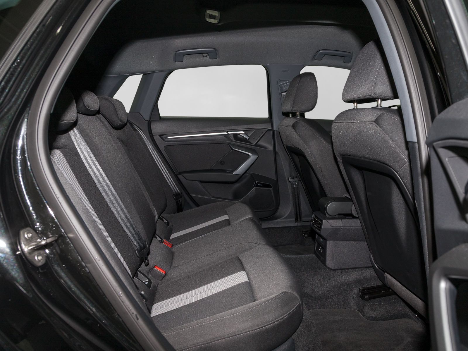 Audi A3 Sportback 35 TDI ADVANCED - Samsaru's Car Outlet
