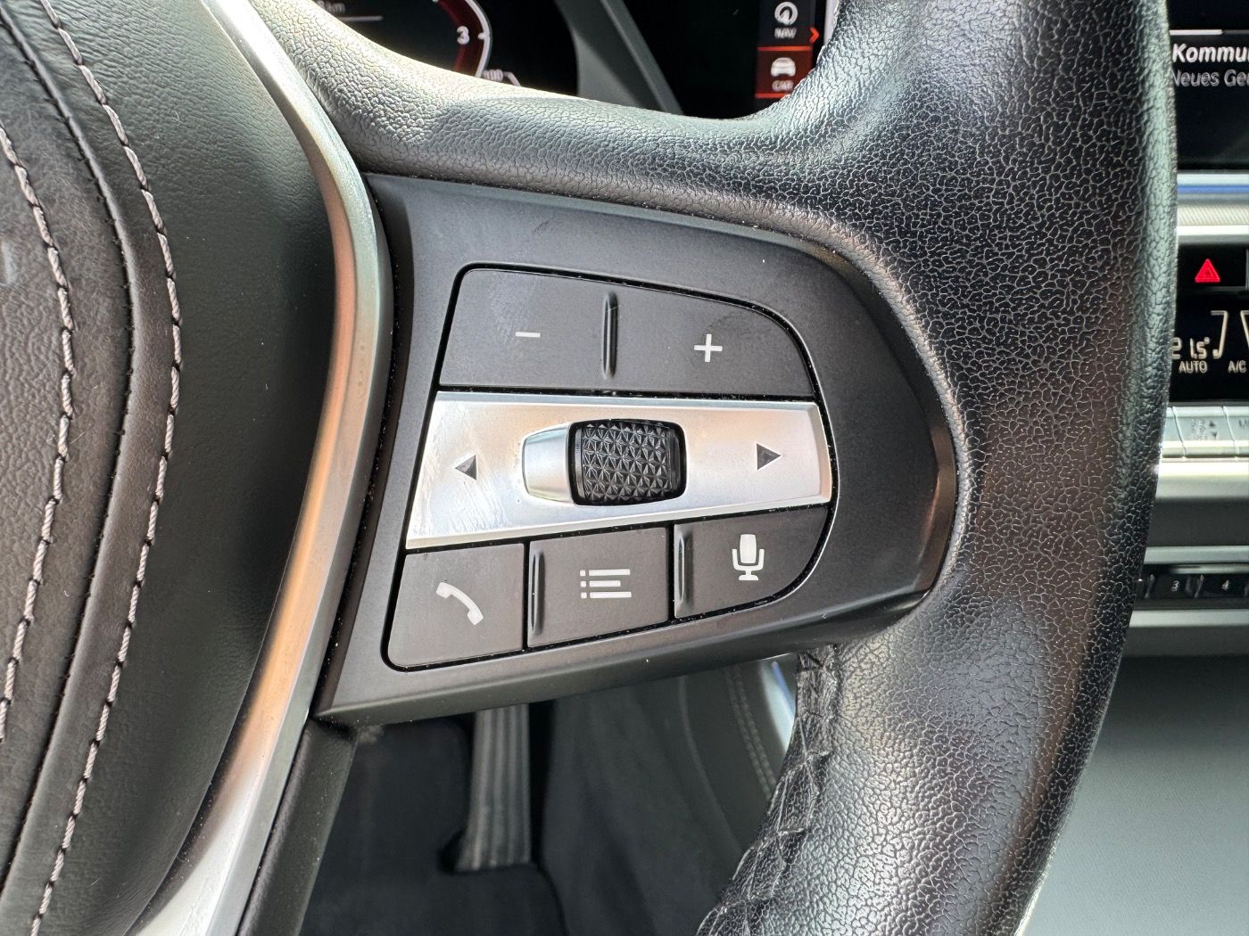 BMW X5 xDrive45e xLine AHK/360/KomFZ 2 JAHRE GARANTI