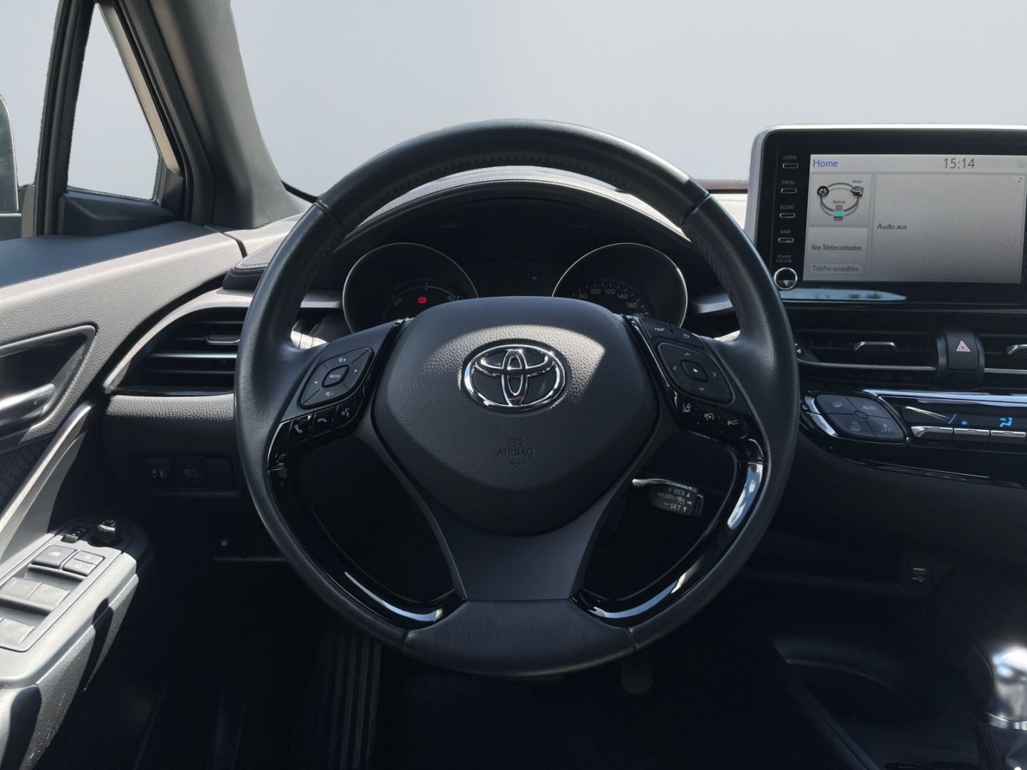 Toyota C-HR 1.8 Hybrid Flow - Samsaru's Car Outlet