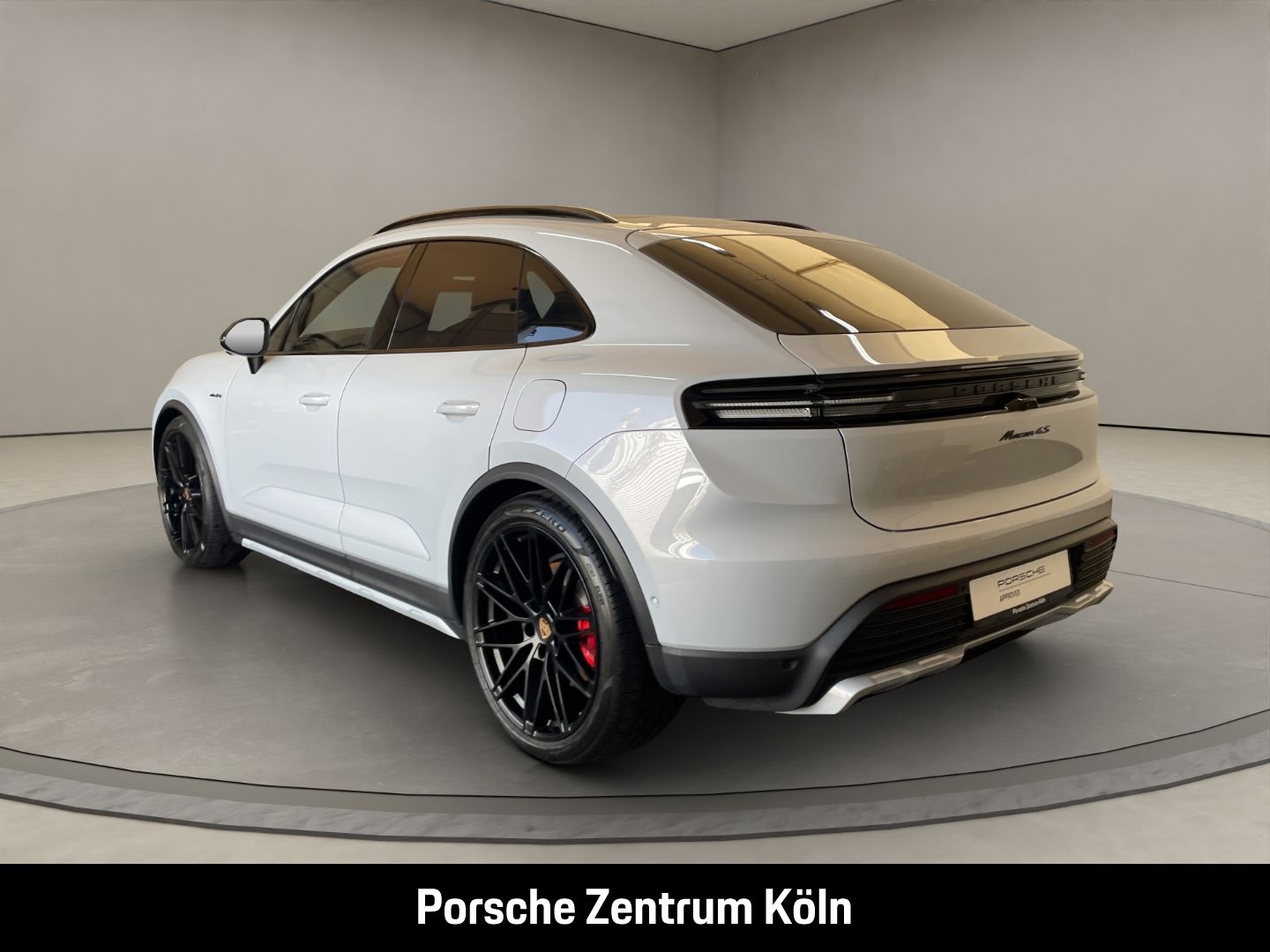 Porsche Macan 4S Burmester InnoDrive HA-Lenkung Head-Up