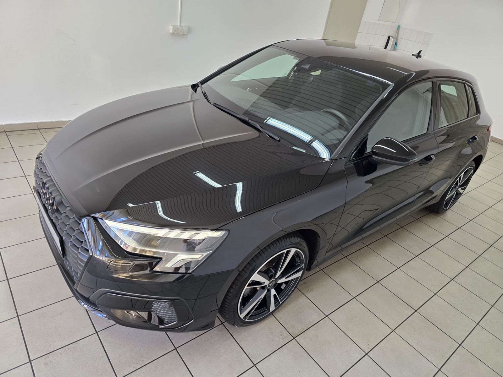 Audi A3 Sportback 30TFSI S-tronic S-Line Optik schwaz