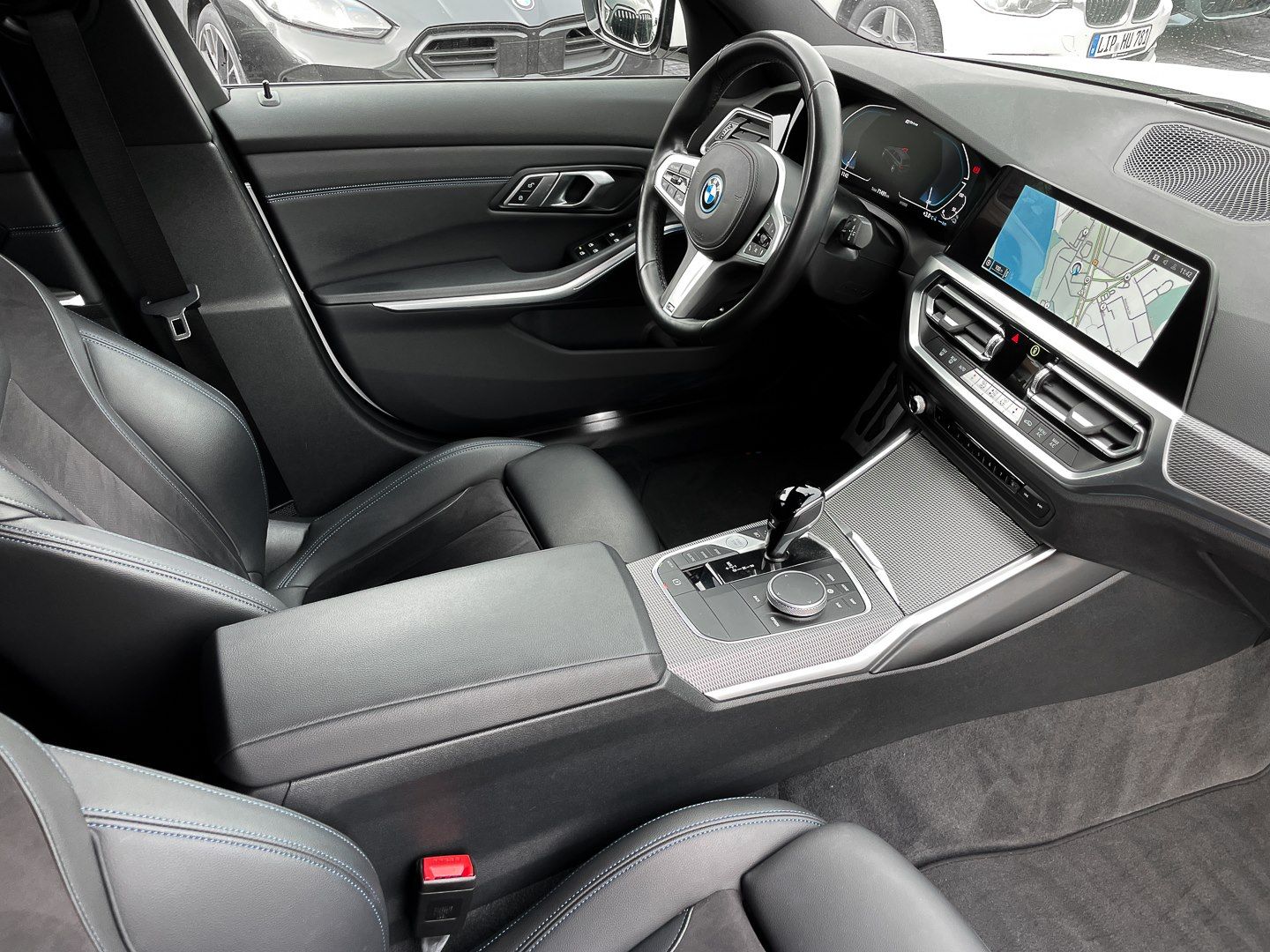 BMW 330e Touring M Sport - Samsaru's Car Outlet