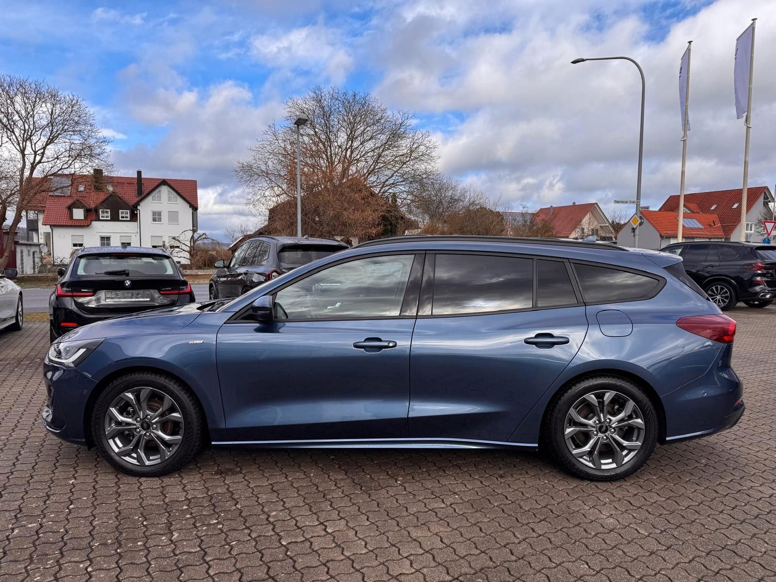 Ford Focus Turnier ST-Line X AHK KAMERA DAB LED