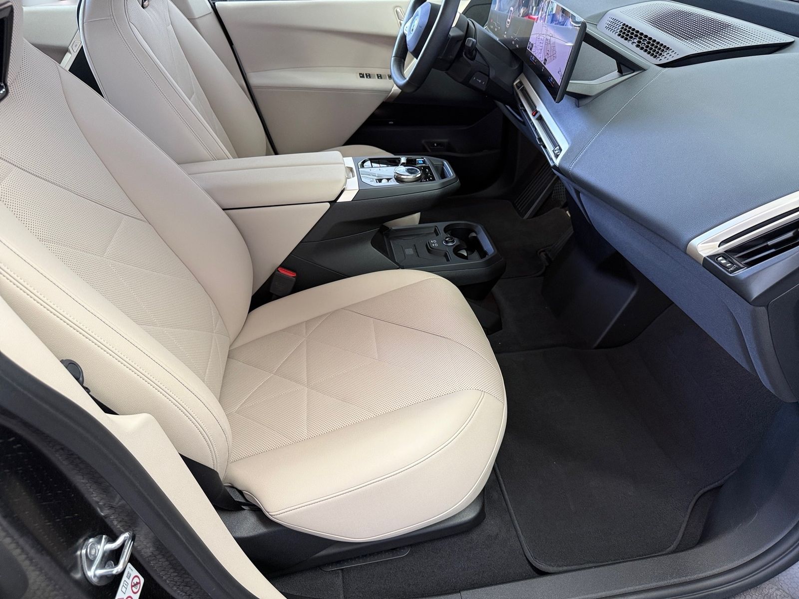 BMW iX40xDrive*LED*ACC*360*H&K*Leder*Atelier oyster*