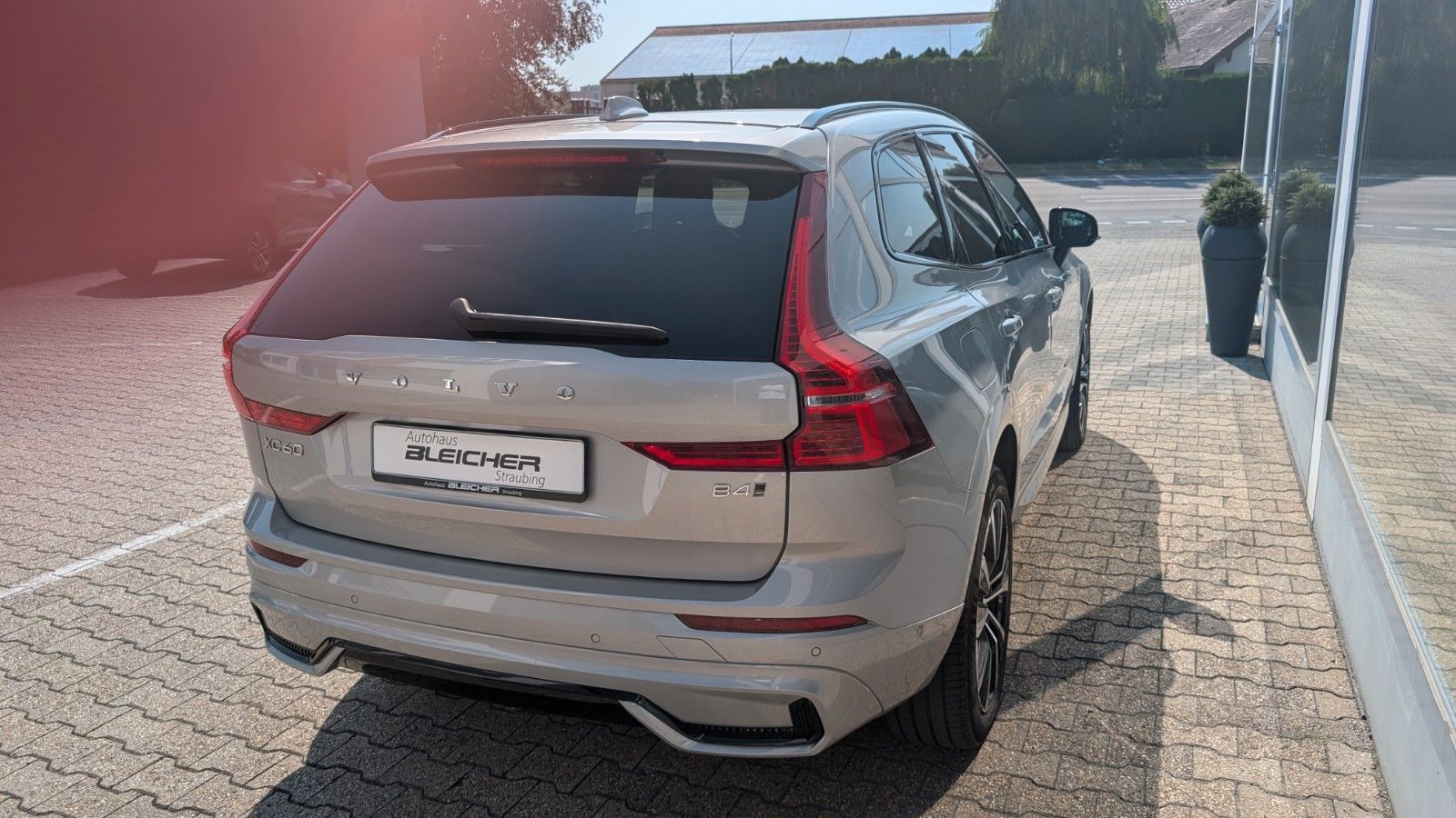 Volvo XC 60 B4 Plus Dark AWD | Standheitzung