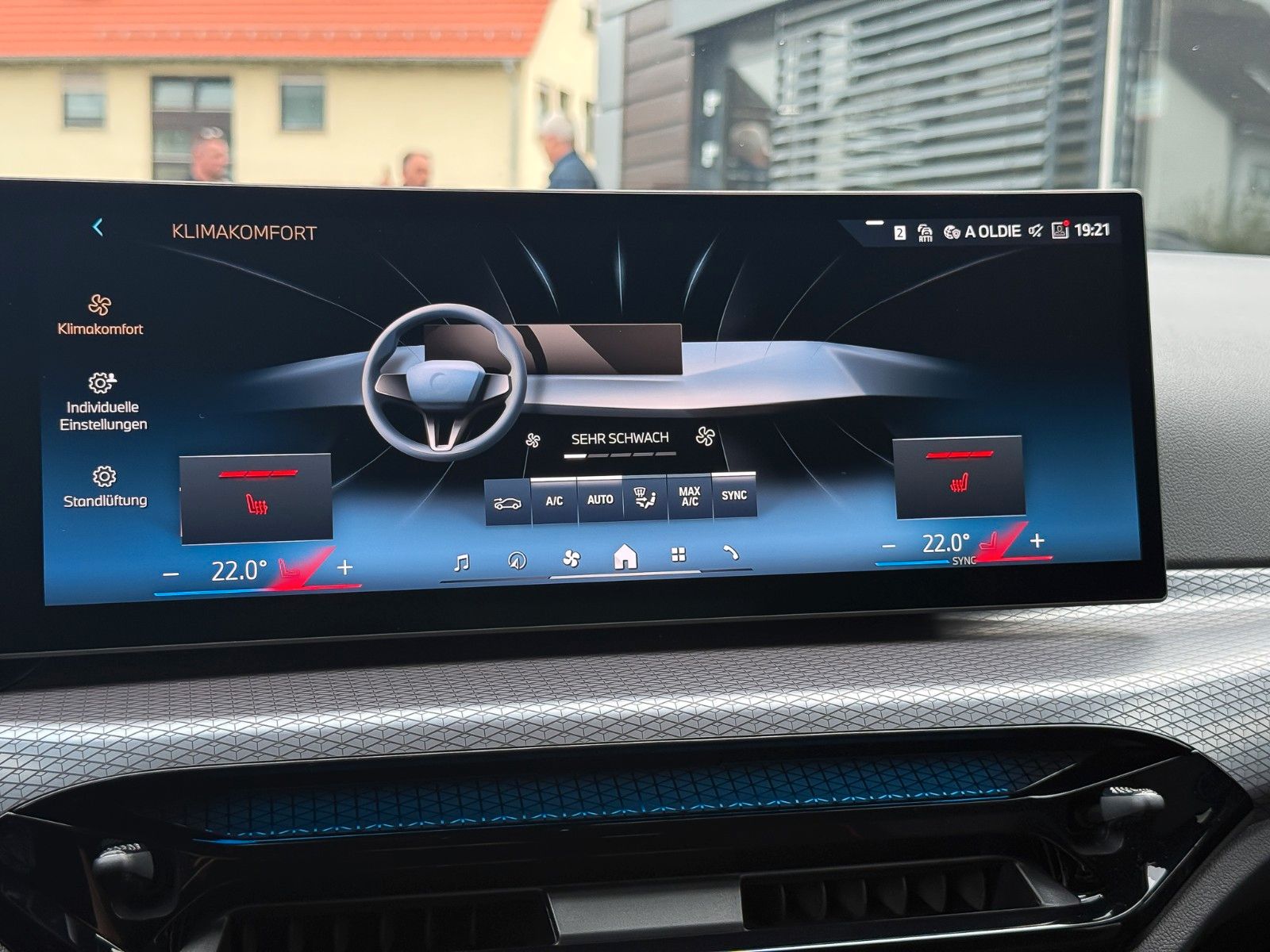 BMW 320i M Sport HuD AHK ACC 360° LED+