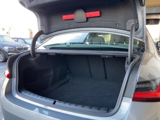 BMW 320 d xDr Lim FACELIFT AHK Navi DigitCockpit LED