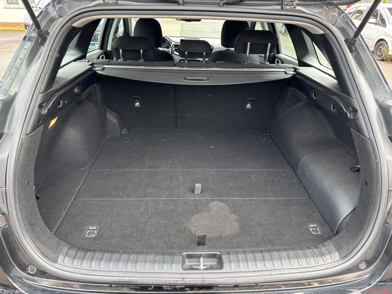 Kia cee'd Sportswagon Plug-in - Samsaru's Car Outlet