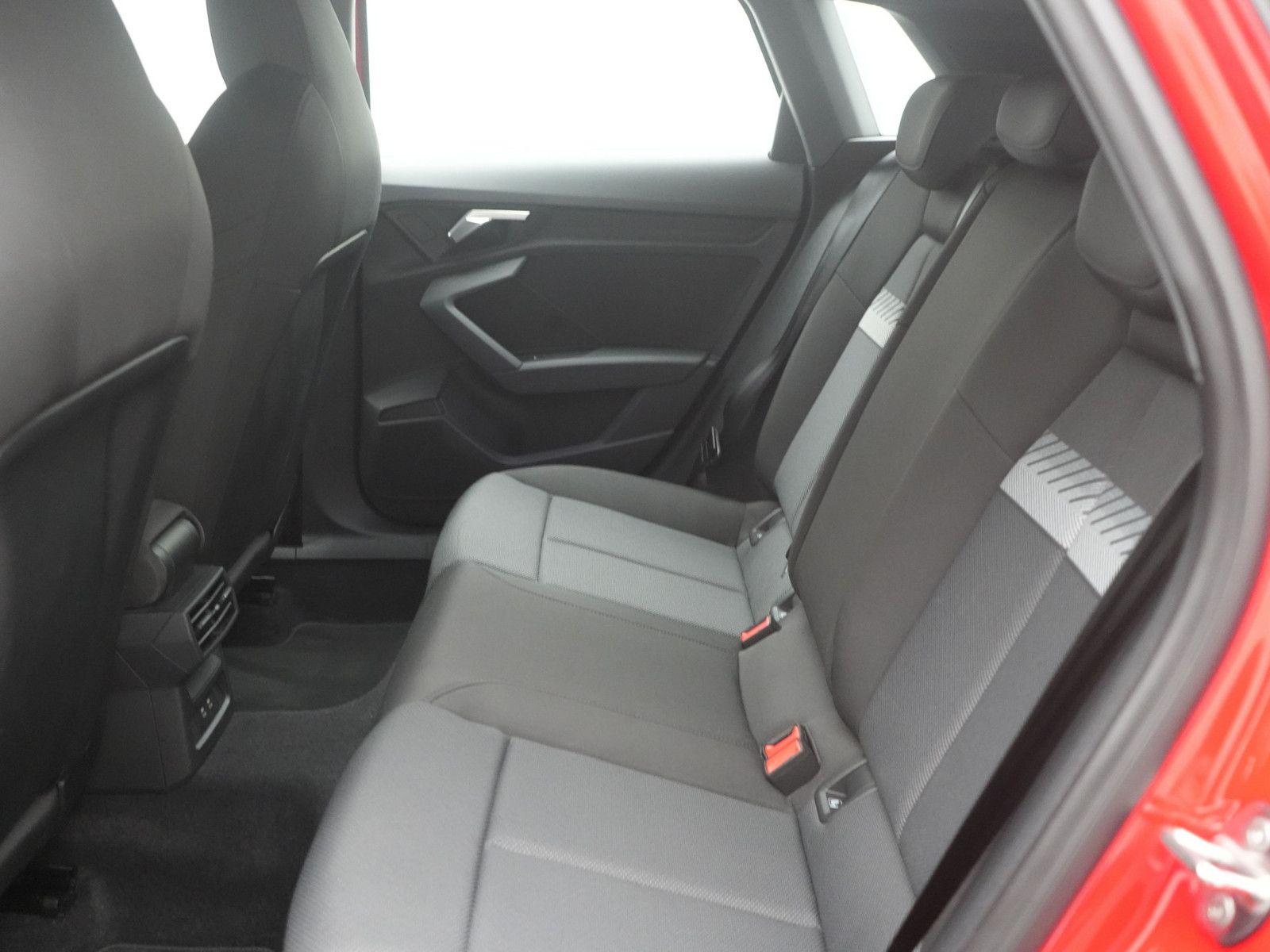 Audi A3 Sportback e advanced S-TRON - Samsaru's Car Outlet