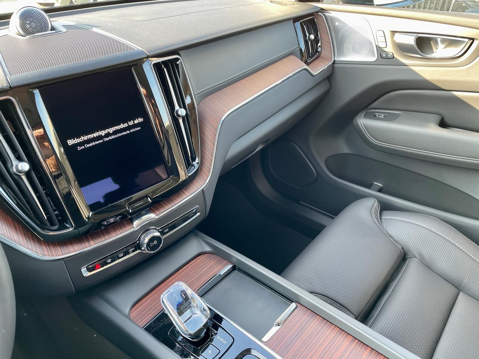 Volvo XC60 B5 AWD Ultimate Bright 360° ACC B&W HUD LHZ