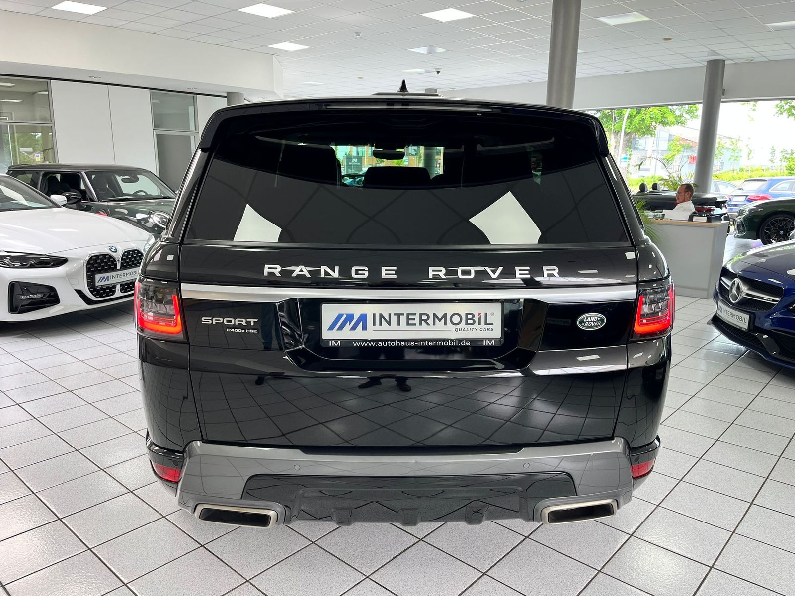 Range Rover Sport HSE P400e - Samsaru's Car Outlet