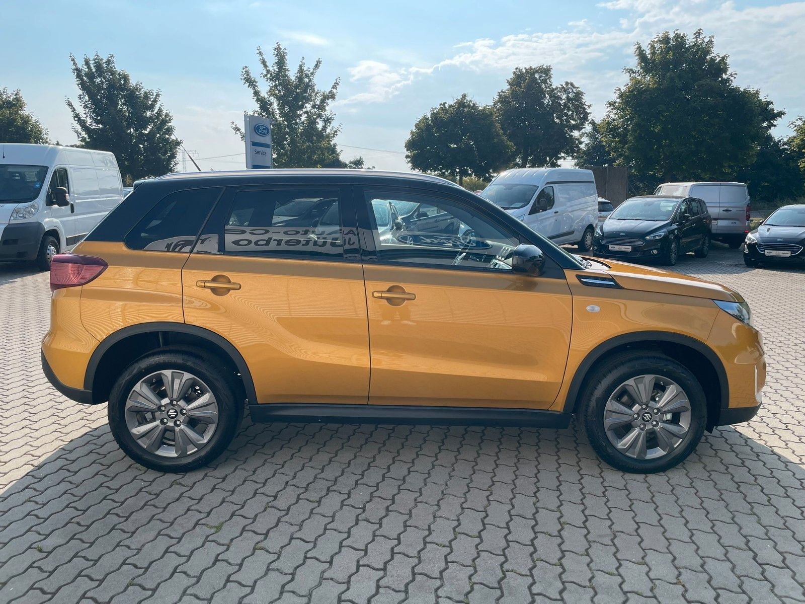 Suzuki Vitara 1.5 Hybrid Comfort - Samsaru's Car Outlet