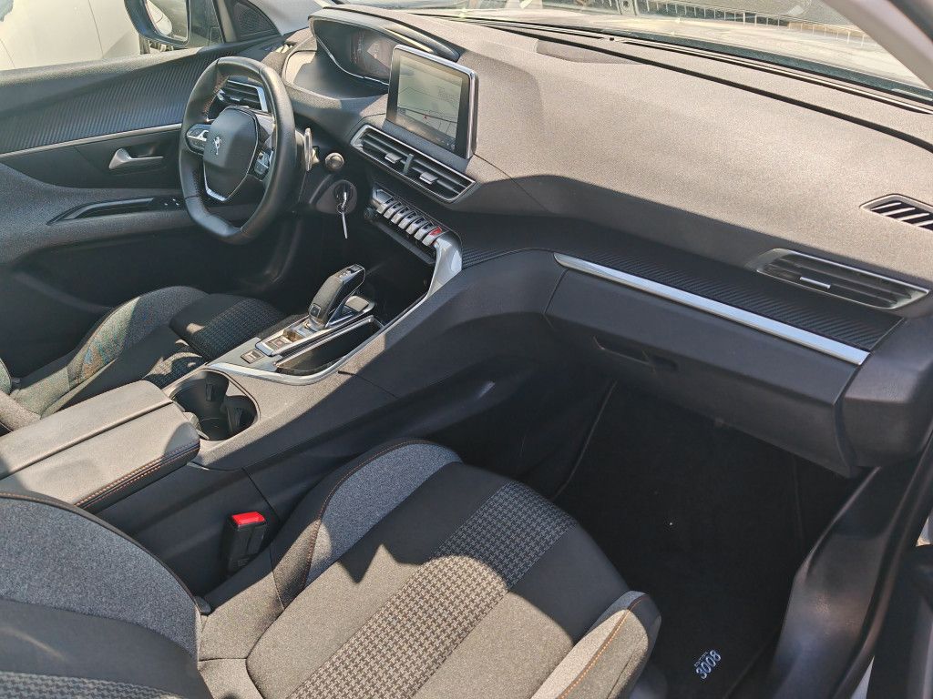 Peugeot 3008 BlueHDI 130 EAT8 KOMFORTSITZ - Samsaru's Car Outlet