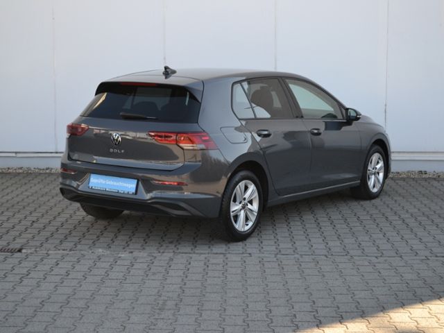 Volkswagen Golf VIII 1.5 TSI Life - Samsaru's Car Outlet