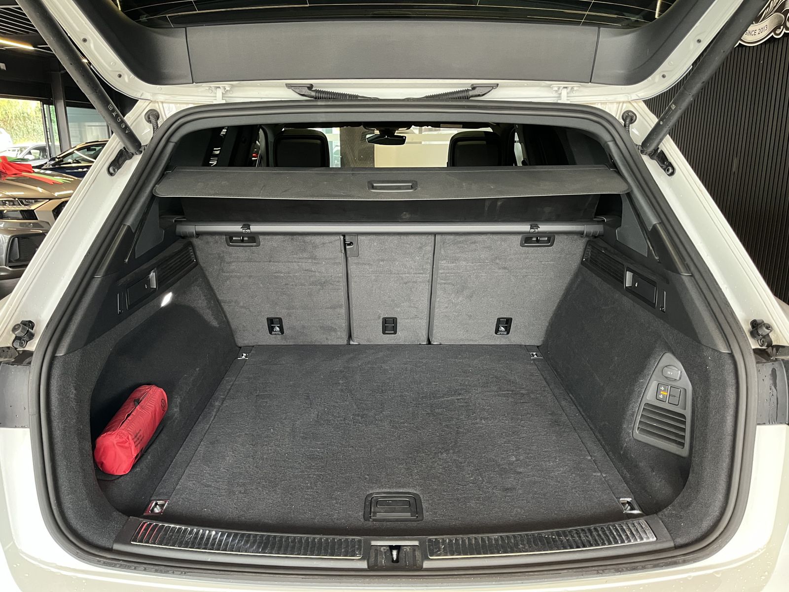 Volkswagen Touareg 3.0 TDI V6 4M R-Line/AHK/PANO/HUD/ACC/20
